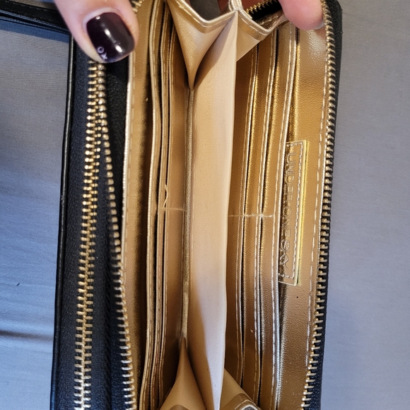 Wallet - Picture 4 of 7